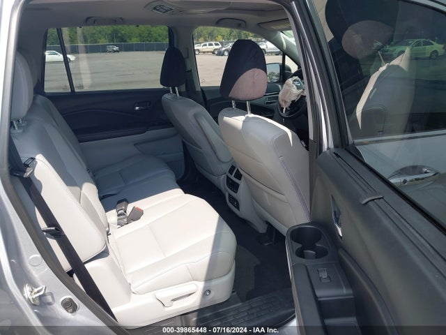 Honda Pilot Touring 2017 5FNYF5H96HB011194 Image 8