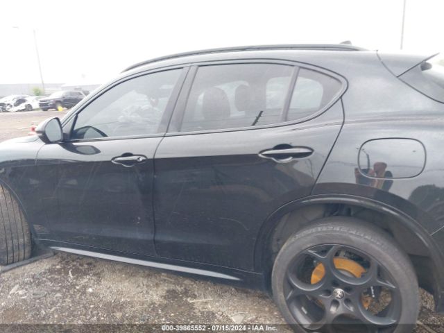 ZASPAKBN8P7D58312 Alfa Romeo Stelvio Estrema Awd