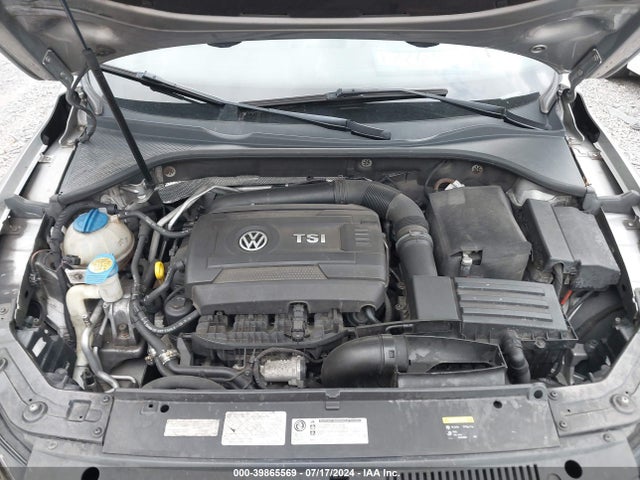 1VWBT7A35EC111907 Volkswagen Passat 1.8t Sport