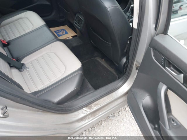 1VWBT7A35EC111907 Volkswagen Passat 1.8t Sport