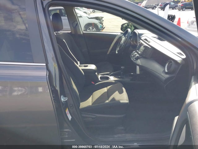 Toyota RAV4 LE 2018 JTMZFREV6JJ751873 Image 5