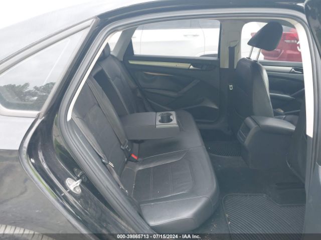 1VWAS7A39FC068639 Volkswagen Passat 1.8t Wolfsburg Edition