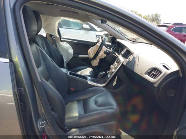 YV140MEK8G1298525 Volvo V60 T5 Drive-e Premier