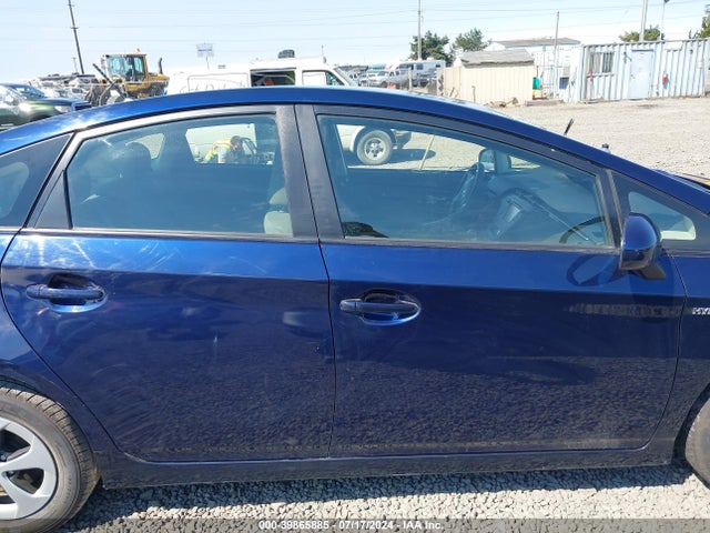 Toyota Prius Two 2015 JTDKN3DU2F1991133 Image 14