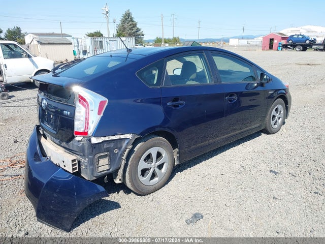 Toyota Prius Two 2015 JTDKN3DU2F1991133 Image 4