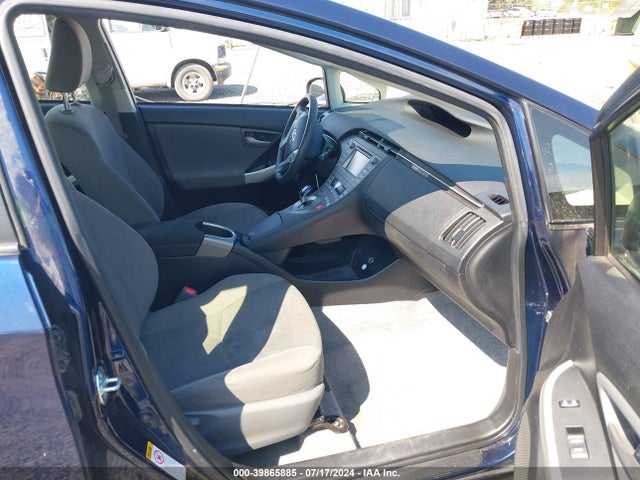 Toyota Prius Two 2015 JTDKN3DU2F1991133 Image 5