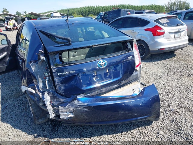 Toyota Prius Two 2015 JTDKN3DU2F1991133 Image 6