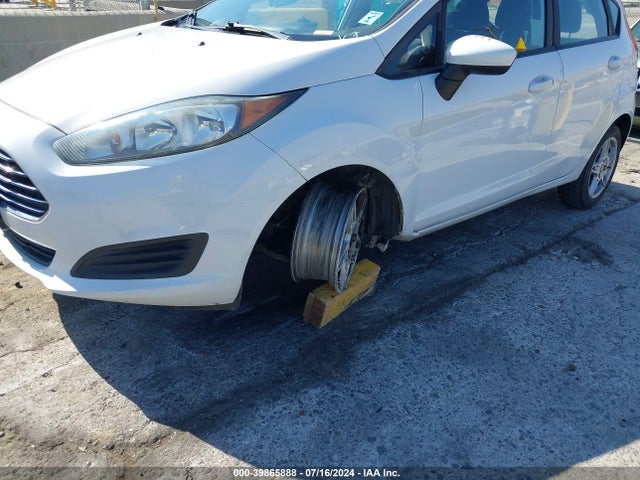 Ford FIESTA SE 2018 3FADP4EJ1JM118813 Image 6