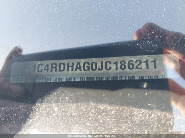 1C4RDHAG0JC186211 Dodge Durango Sxt Rwd