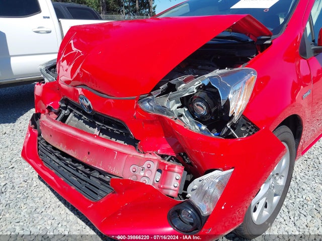Toyota Prius C Four 2015 JTDKDTB36F1111712 Image 6