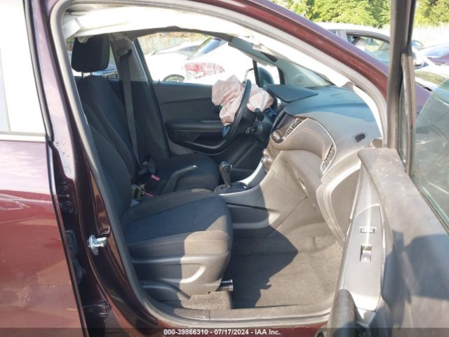 KL7CJNSB7MB305802 Chevrolet Trax Awd Ls