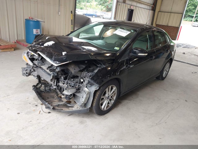 Ford FOCUS SE 2017 1FADP3F28HL231235 Image 2