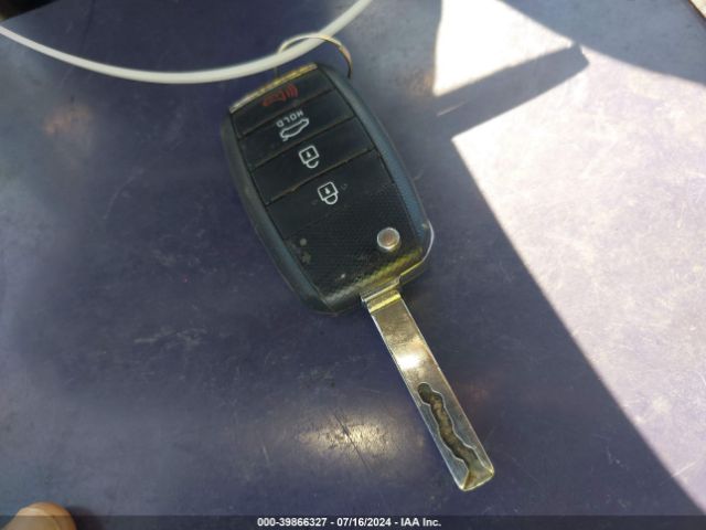 5XXGT4L32JG267465 KIA Optima Lx