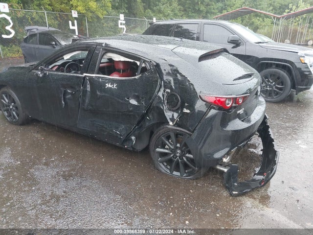 JM1BPBMM7P1616666 Mazda Mazda3 2.5 S Premium