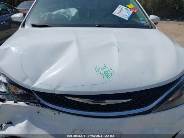 2C4RC1DG7MR546348 Chrysler Voyager Lxi