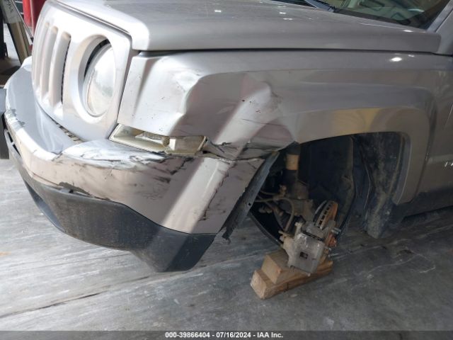 1C4NJRFB3GD742038 Jeep Patriot Latitude