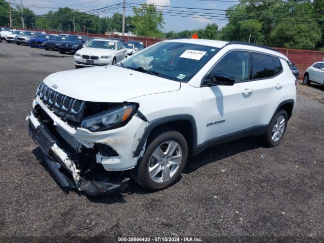3C4NJDBB3NT215679 Jeep Compass Latitude 4x4