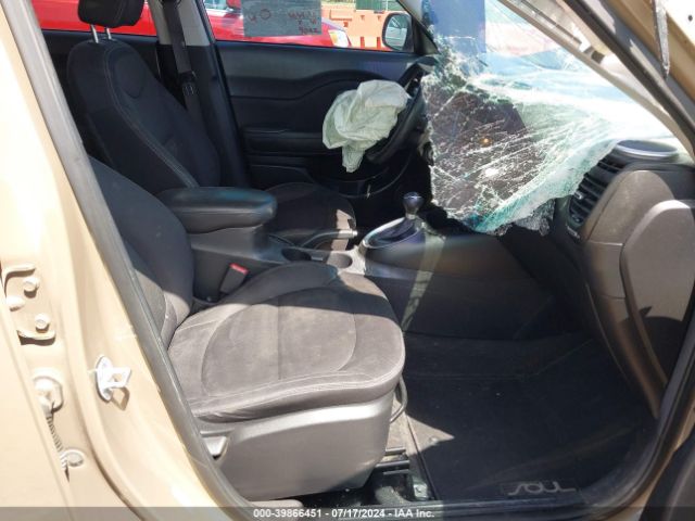KNDJN2A23F7124829 KIA Soul