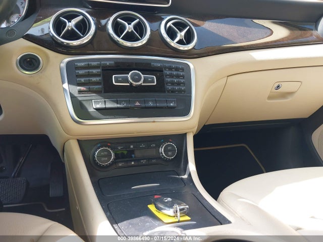 WDCTG4EB5FJ119329 Mercedes-Benz GLA 250