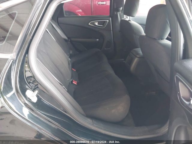 1C3CCCFB3FN550808 Chrysler 200 LX