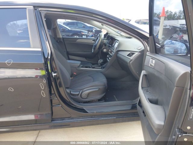 5NPE24AF3JH622946 Hyundai SONATA SE