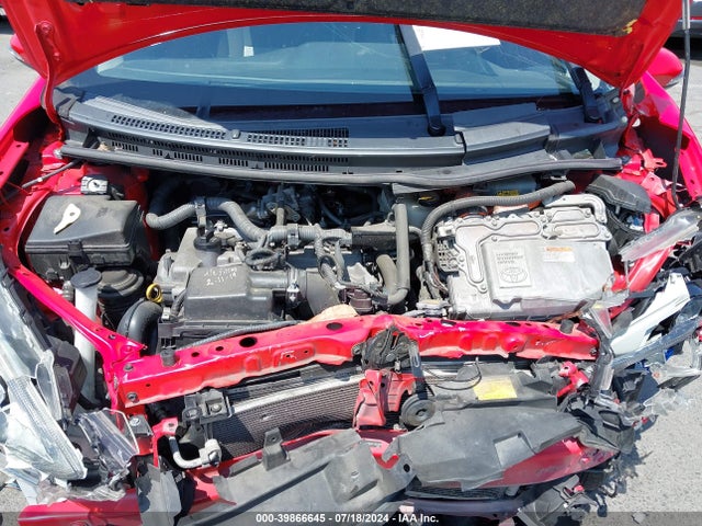 Toyota Prius C Three 2015 JTDKDTB34F1091699 Image 10
