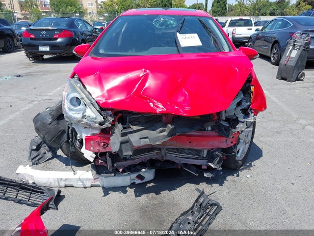 Toyota Prius C Three 2015 JTDKDTB34F1091699 Image 12