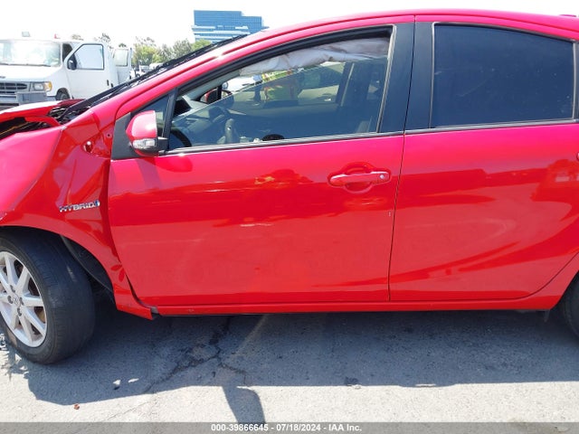 Toyota Prius C Three 2015 JTDKDTB34F1091699 Image 14