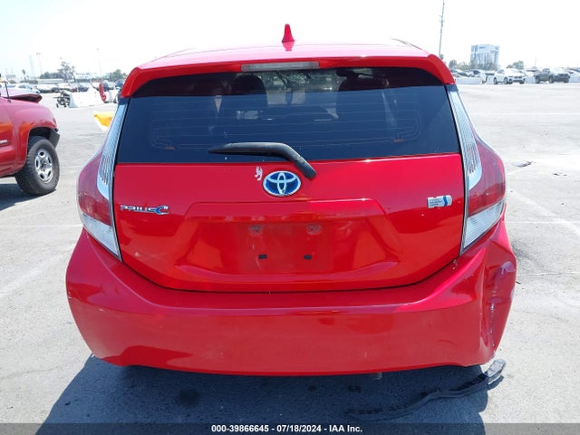 Toyota Prius C Three 2015 JTDKDTB34F1091699 Image 16