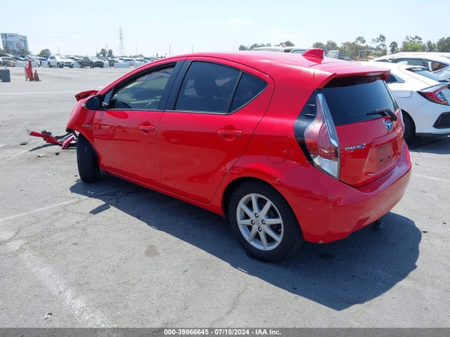 Toyota Prius C Three 2015 JTDKDTB34F1091699 Image 3