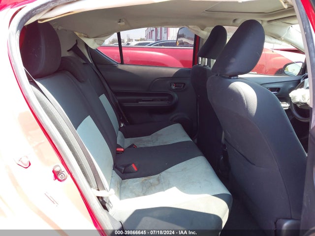 Toyota Prius C Three 2015 JTDKDTB34F1091699 Image 8