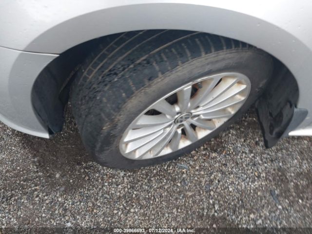 1VWBT7A35GC017142 Volkswagen Passat 1.8t Se