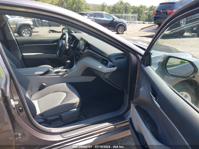 Toyota Camry Le Awd 2022 4T1C11BK6NU059726 Image 5