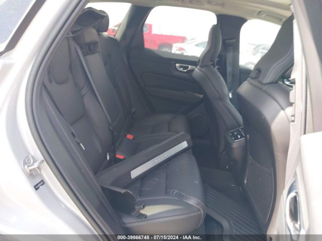 YV4L12RX8P1341234 Volvo Xc60 B5 Ultimate Dark Theme
