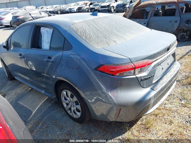 Toyota COROLLA LE 2022 JTDEPMAEXN3028879 Image 3