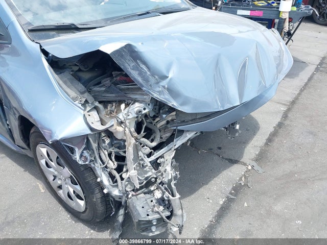 Toyota COROLLA LE 2022 JTDEPMAEXN3028879 Image 6