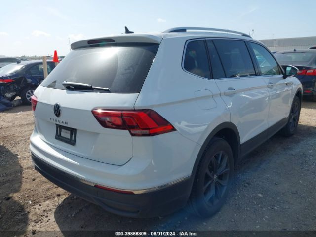 3VV3B7AX1NM152886 Volkswagen Tiguan 2.0t Se