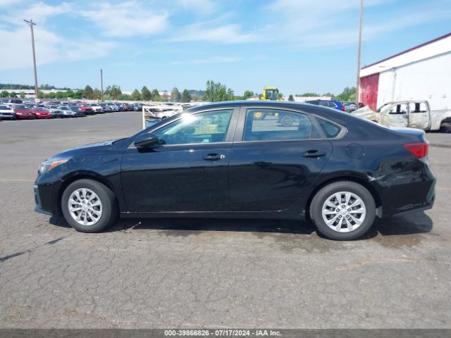 3KPF24AD9KE028113 KIA FORTE FE