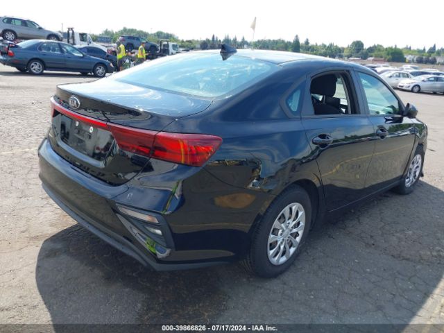 3KPF24AD9KE028113 KIA FORTE FE