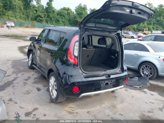 KNDJP3A53J7888571 KIA SOUL +