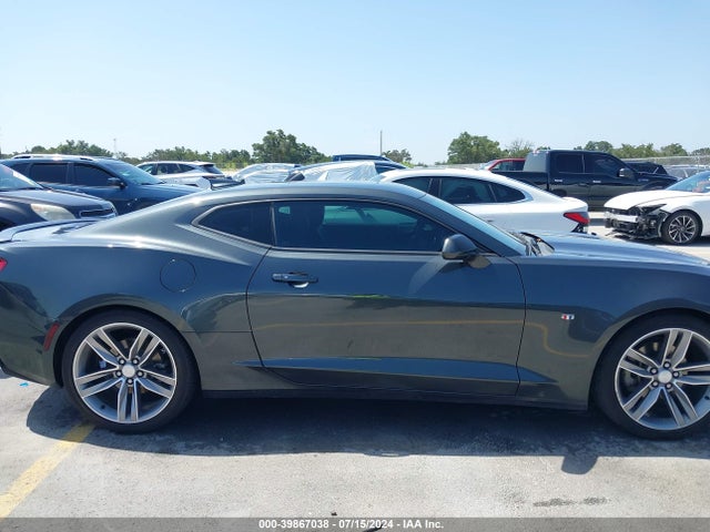Chevrolet Camaro 2lt 2018 1G1FD1RS7J0189748 Image 13