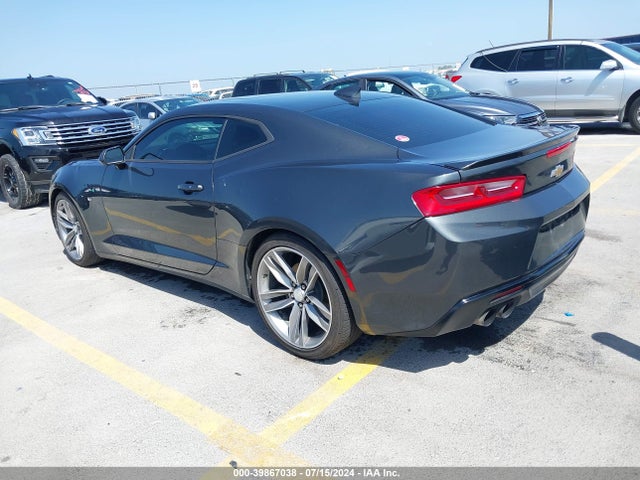 Chevrolet Camaro 2lt 2018 1G1FD1RS7J0189748 Image 3