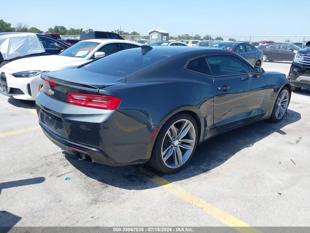 Chevrolet Camaro 2lt 2018 1G1FD1RS7J0189748 Image 4
