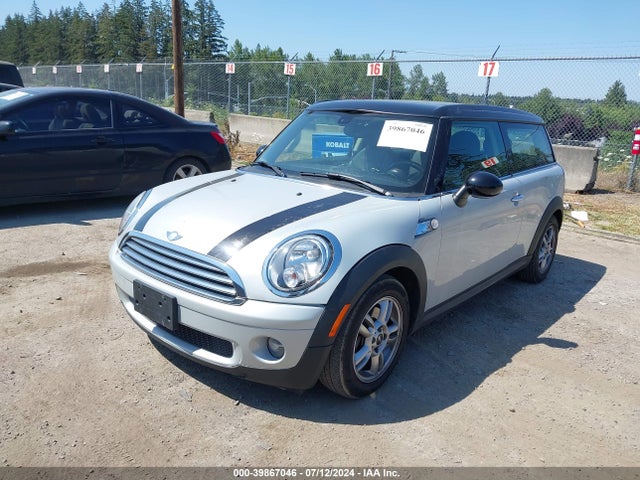 2013 MINI CLUBMAN WMWZF3C59DT490096 Photo 1