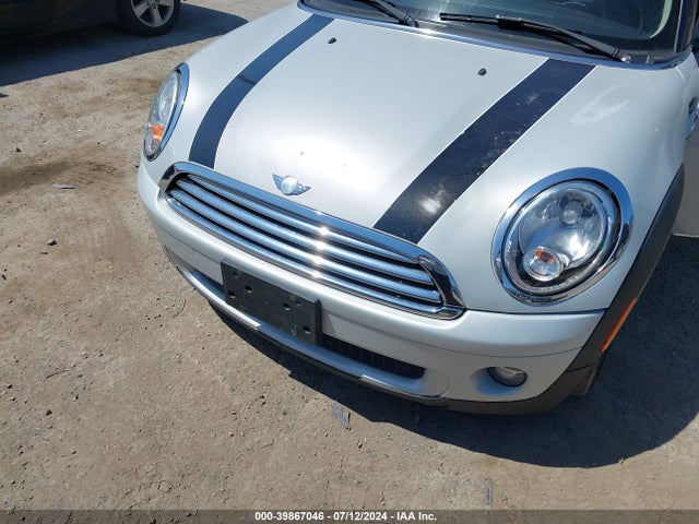 2013 MINI CLUBMAN WMWZF3C59DT490096 Photo 5