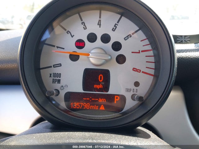 2013 MINI CLUBMAN WMWZF3C59DT490096 Photo 6