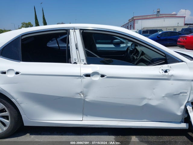 Toyota CAMRY LE 2022 4T1C11AK2NU629996 Image 14