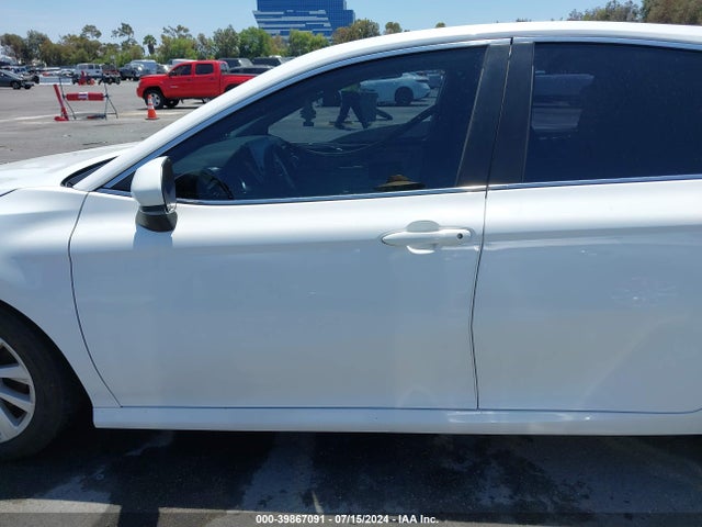 Toyota CAMRY LE 2022 4T1C11AK2NU629996 Image 15