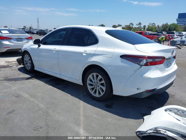 Toyota CAMRY LE 2022 4T1C11AK2NU629996 Image 3