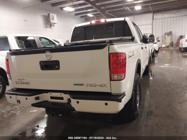 Nissan Titan Pro-4x 2014 1N6BA0EC2EN507742 Image 16